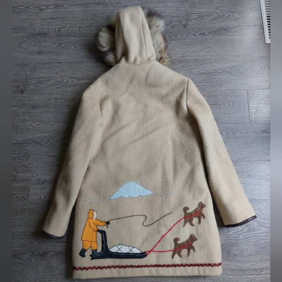 Vintage James Bay wool snow shoe coat with fur trimmed hood. Medium M - Picture 12 of 14